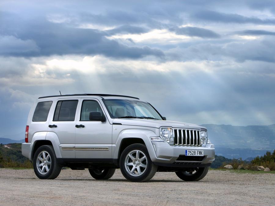  Jeep Cherokee Limited 3.7L (KK) 2007 года  (фото 10 из 31)